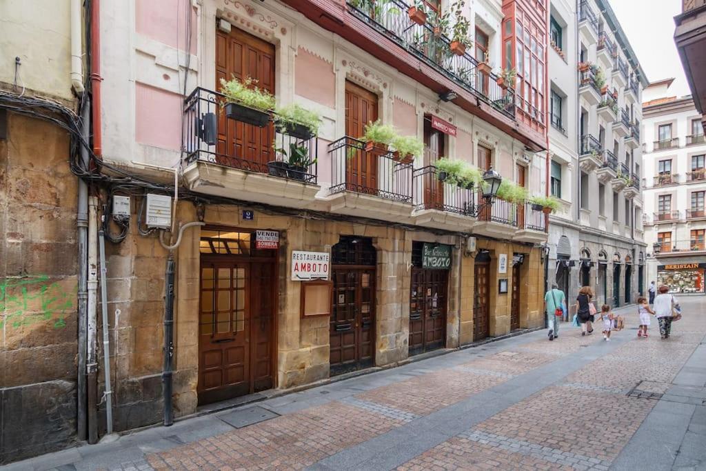Cultura Y Gastronomia En El Casco Viejo Lägenhet Bilbao Exteriör bild