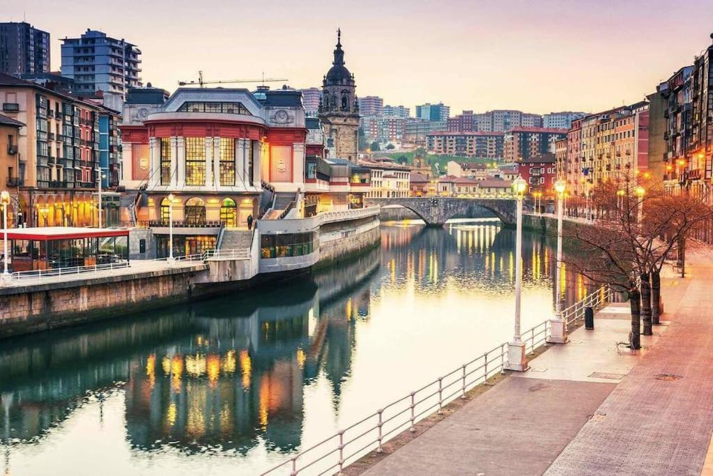 Cultura Y Gastronomia En El Casco Viejo Lägenhet Bilbao Exteriör bild